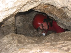 Jaskinia berkowa. Wyjście z jaskini. Podlesice Jura Krakowsko - Częstochowska.